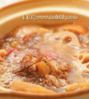 家常汤品莲藕炖排骨