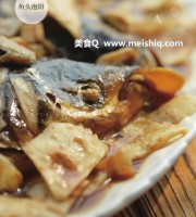 东北名菜鱼头泡饼