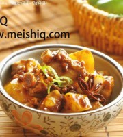家常土豆烧排骨做法