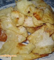 云南小吃：烤乳扇、炸乳扇