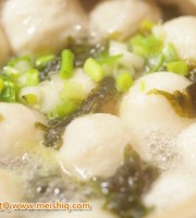 冬季滋补潮汕鱼丸紫菜煲