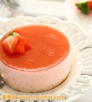 草莓慕斯的制作方法