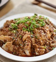 名驰巴蜀三千里，味压江南十二州