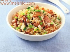 香喷喷的五花肉芥菜饭