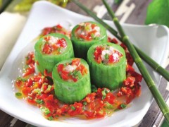 粉蒸丝瓜盅：丝瓜小窍门