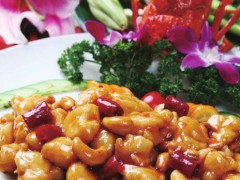 麻辣味浓宫保龙虾球