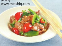 泡椒牛肉炒芥菜：夏日清热去火