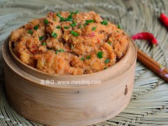 传统菜肴圆笼粉蒸肉的做法