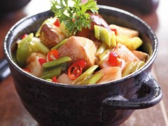 色香诱人的照烧酱杏鲍菇