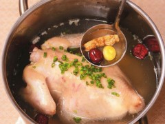 韩国正宗人参鸡汤