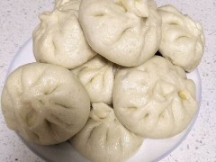 使用莴笋干做包子