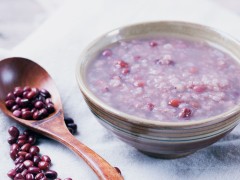 红豆煮粥