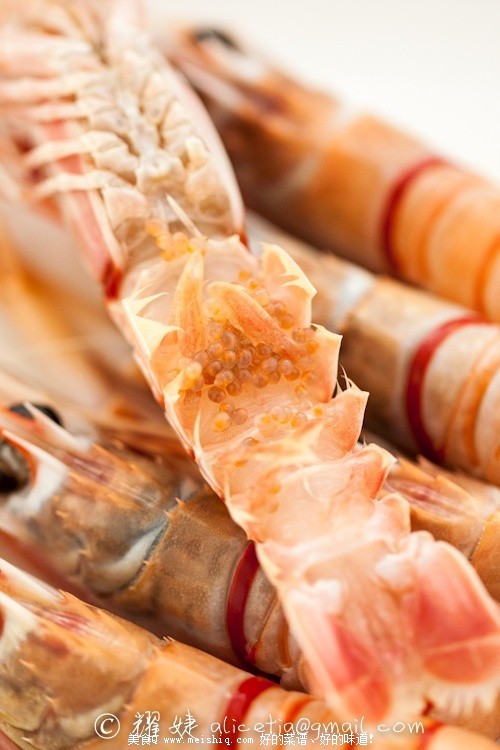 迎春尝鲜--新西兰小龙虾scampi刺身，附剥壳大法