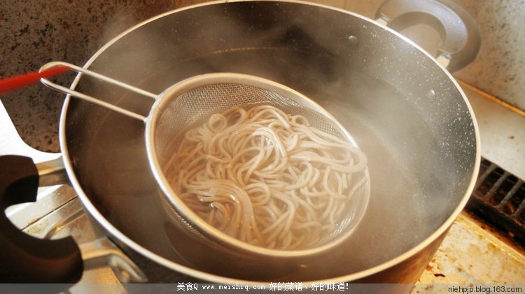 日本人过年必吃的年越荞麦面