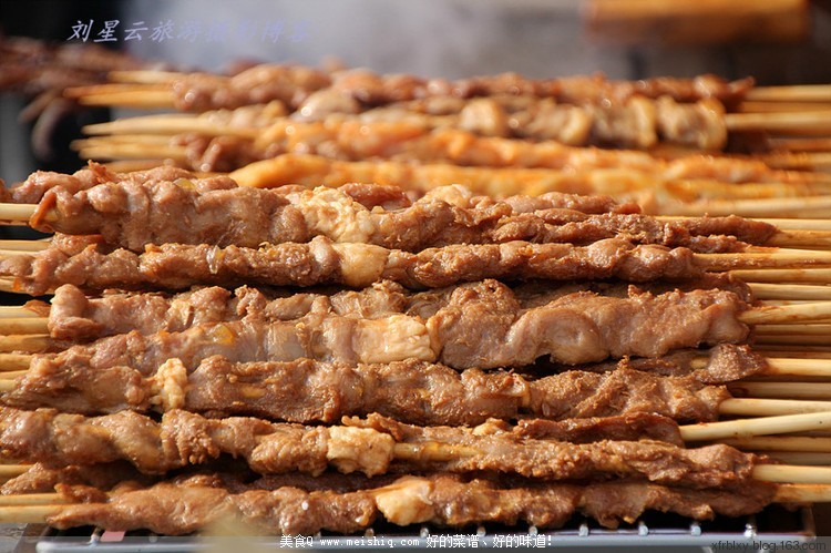 实拍:庙会变成烤串的海洋京城庙会美食系列照