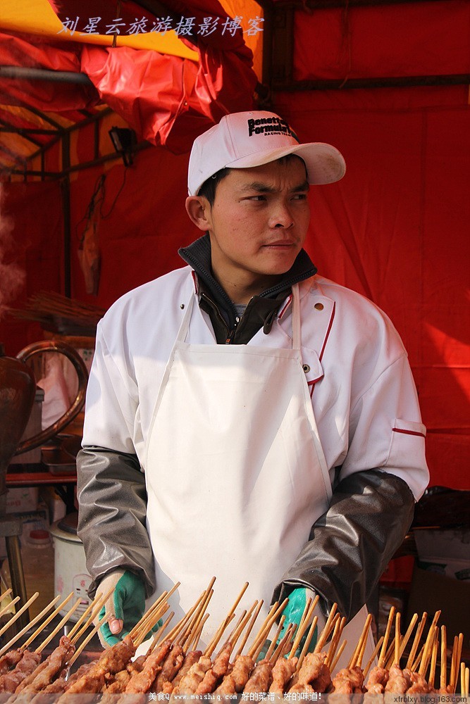 实拍:庙会变成烤串的海洋京城庙会美食系列照
