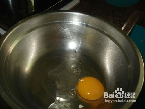 蛋清和蛋黄分开很牛的方法！