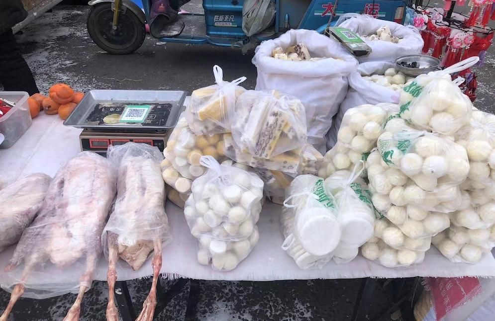 东北的年味有多浓，赶一次大集就懂了。