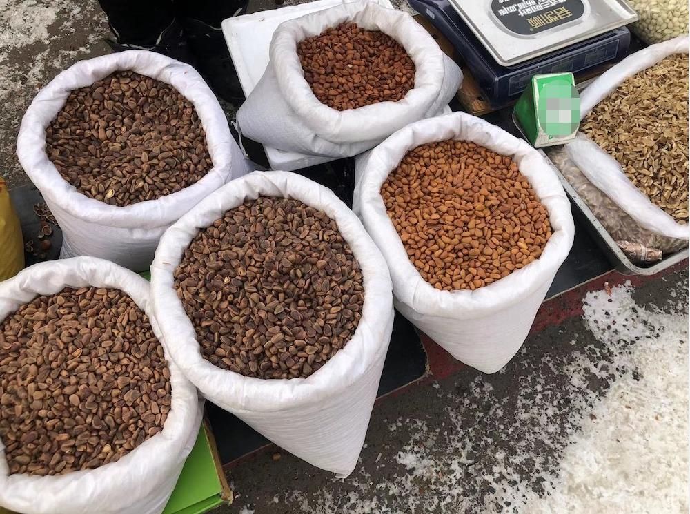 东北的年味有多浓，赶一次大集就懂了。