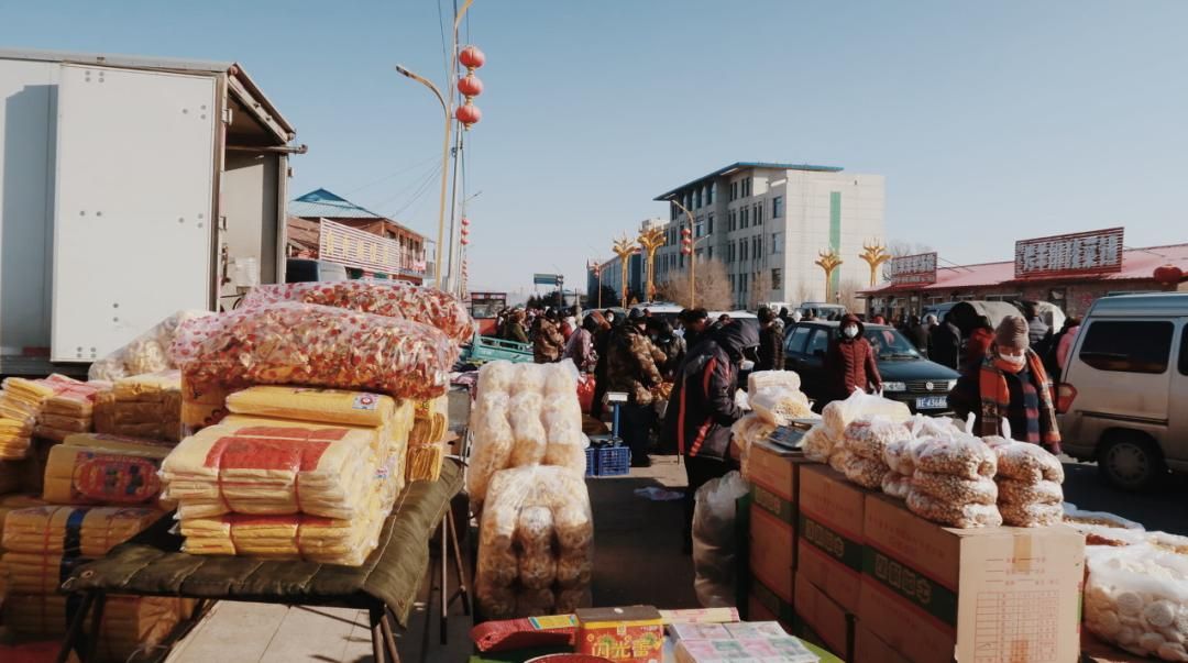 东北的年味有多浓，赶一次大集就懂了。