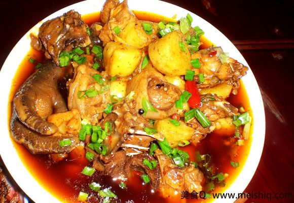 家常菜土豆烧鸡做法